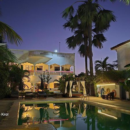 Dulaa Deema Residence Brufut Heights Tranquil Bagian luar foto