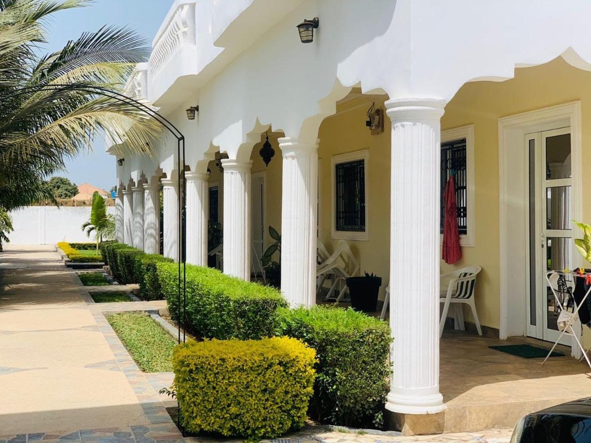 Dulaa Deema Residence Brufut Heights Tranquil Bagian luar foto