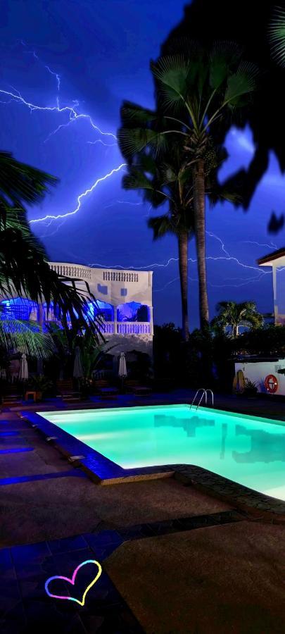 Dulaa Deema Residence Brufut Heights Tranquil Bagian luar foto
