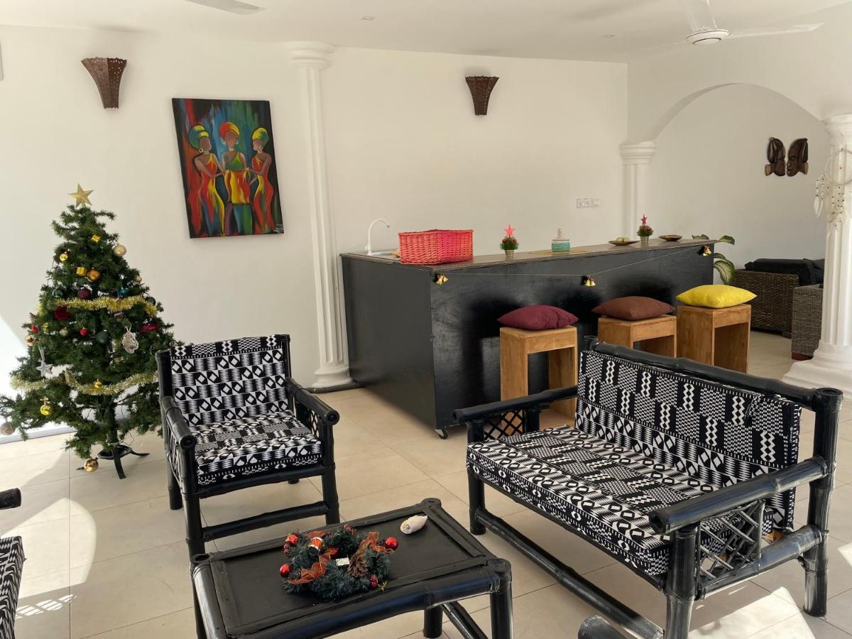Dulaa Deema Residence Brufut Heights Tranquil Bagian luar foto